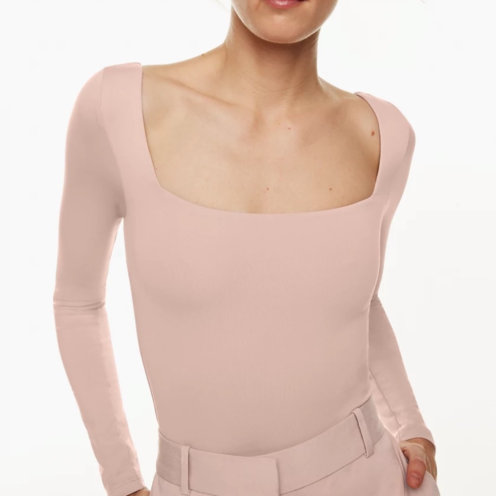 Aritzia Contour Square-neck Long sleeves Bodysuit